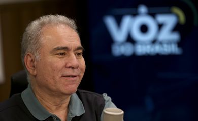 O ministro da Saúde, Marcelo Queiroga, é entrevistada no programa A Voz do Brasil.