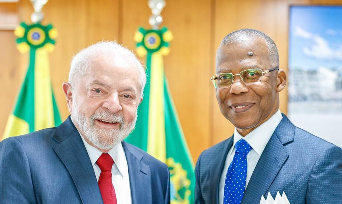 Presidente Lula recebe credencial do presidente da Angola, Manuel Eduardo dos Santos Silva Bravo