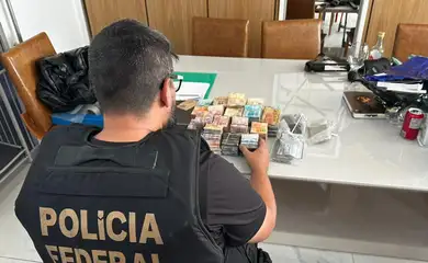 Rio de Janeiro (RJ), 13/02/2025 - Polícia Federal faz apreensões na operação Astreia, que mira crime eleitoral em Nilópolis, na Baixada Fluminense. Foto: PF/Divulgação
