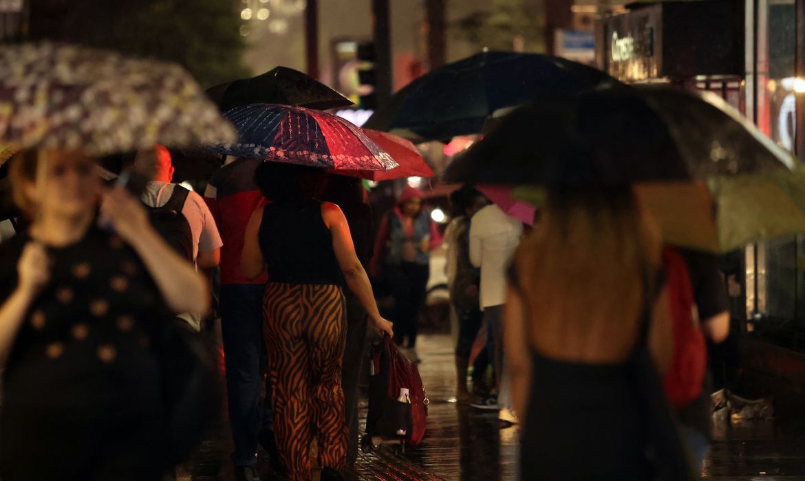 Inmet prev chuvas fortes em So Paulo, no Sul e no Norte do pas