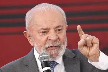 Brasília (DF), 25/10/2024 - O presidente Luiz Inácio Lula da Silva participa de cerimônia de assinatura do novo acordo de repactuação da reparação dos danos da tragédia de Mariana (MG). Foto: Marcelo Camargo/Agência Brasil