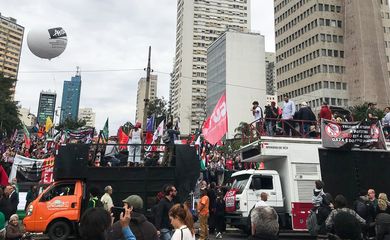 São Paulo-15/06/2025 Manifestantes se unem a protestos mundiais e fazem ato nesta domingo  pró-Palestina no centro de São Paulo. Foto Guilherme Jeronymo/ Agência Brasil.