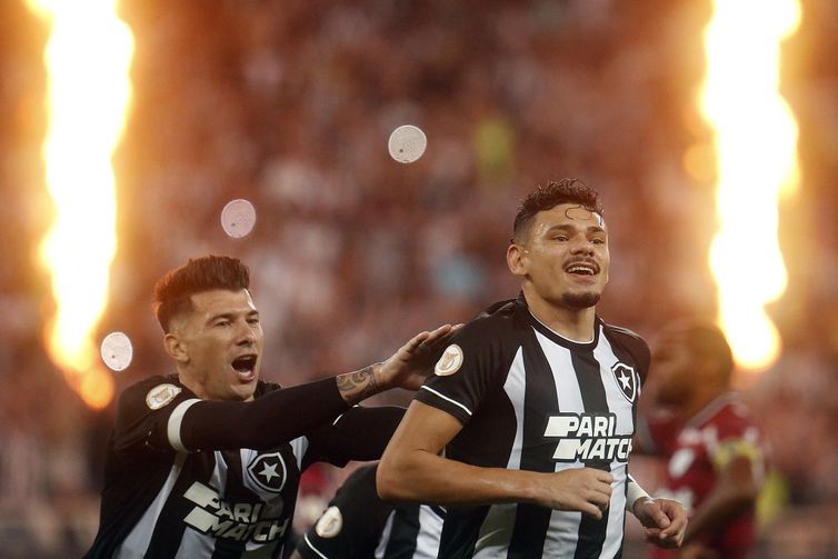 Botafogo empata com Fortaleza e perde chance de voltar à liderança do  Brasileiro