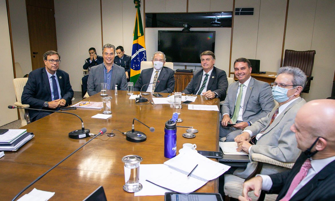 O presidente da República, Jair Bolsonaro, se reuniu com o ministro da Economia, Paulo Guedes, em Brasília nesta quarta-feira (27/1).
