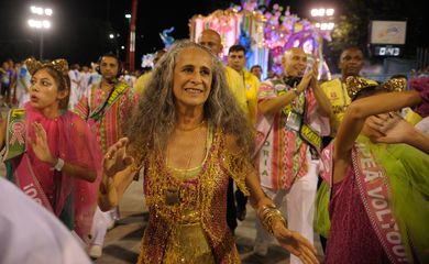 Rio de Janeiro - Mangueira, a grande vitoriosa do carnaval do Rio de Janeiro, é a última escola a se apresentar na Marquês de Sapucaí, no Desfile das Campeãs, com o enredo sobre Maria Bethânia