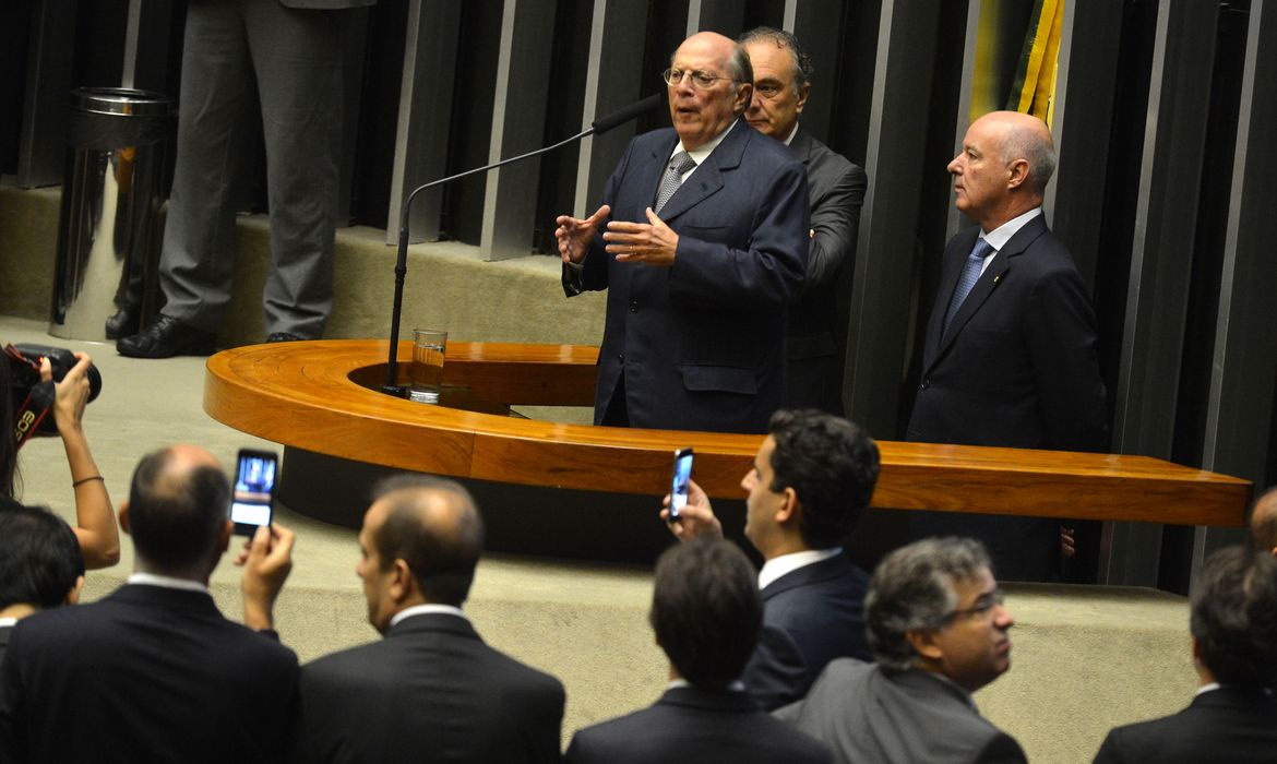 Brasília - Jurista Miguel Reale Júnior fala a favor do processo de impeachment da presidenta Dilma Rousseff, no plenário da Câmara dos Deputados (Antônio Cruz/Agência Brasil)