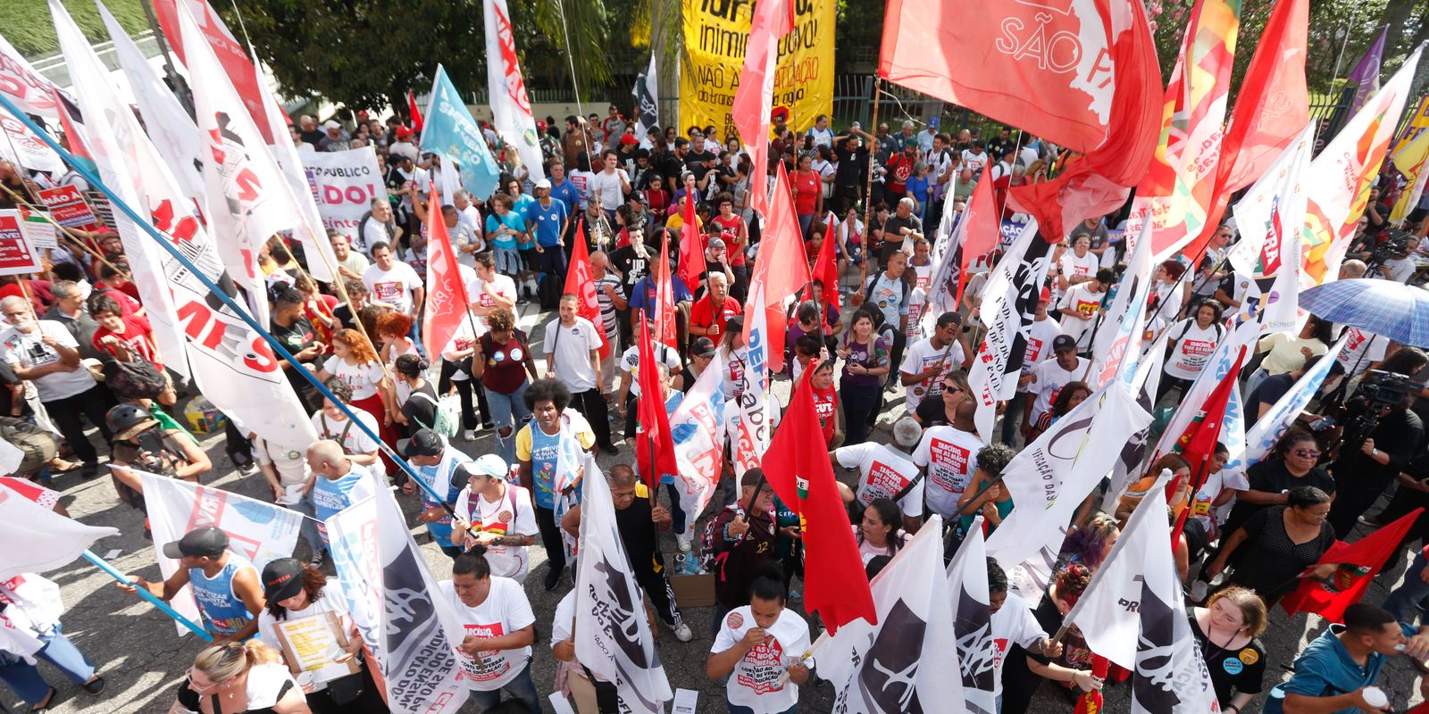 Cai o número de trabalhadores sindicalizados no Brasil