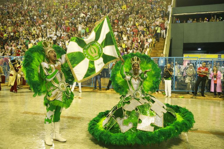 Desfile da Império Serrano no Carnaval 2019 no Rio de Janeiro