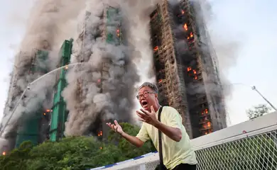 Incêndio em prédios de Hong Kong
 26/11/2025   REUTERS/Tyrone Siu
