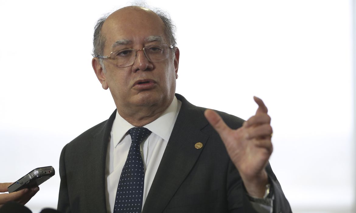 Brasília - O presidente do Tribunal Superior Eleitoral, Gilmar Mendes, lança o aplicativo Título Eletrônico, em solenidade no TSE (José Cruz/Agência Brasil)