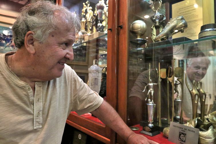 Rio de Janeiro (RJ), 01/03/2023 - O ex-jogador de futebol, Arthur Antunes Coimbra, o Zico, concede entrevista  EBC ,em sua casa, s vsperas de completar 70 anos. Foto:Tnia Rgo/Agncia Brasil