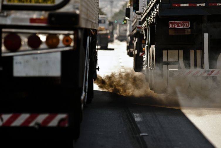  caminhões, poluição, Gases poluentes , trânsito