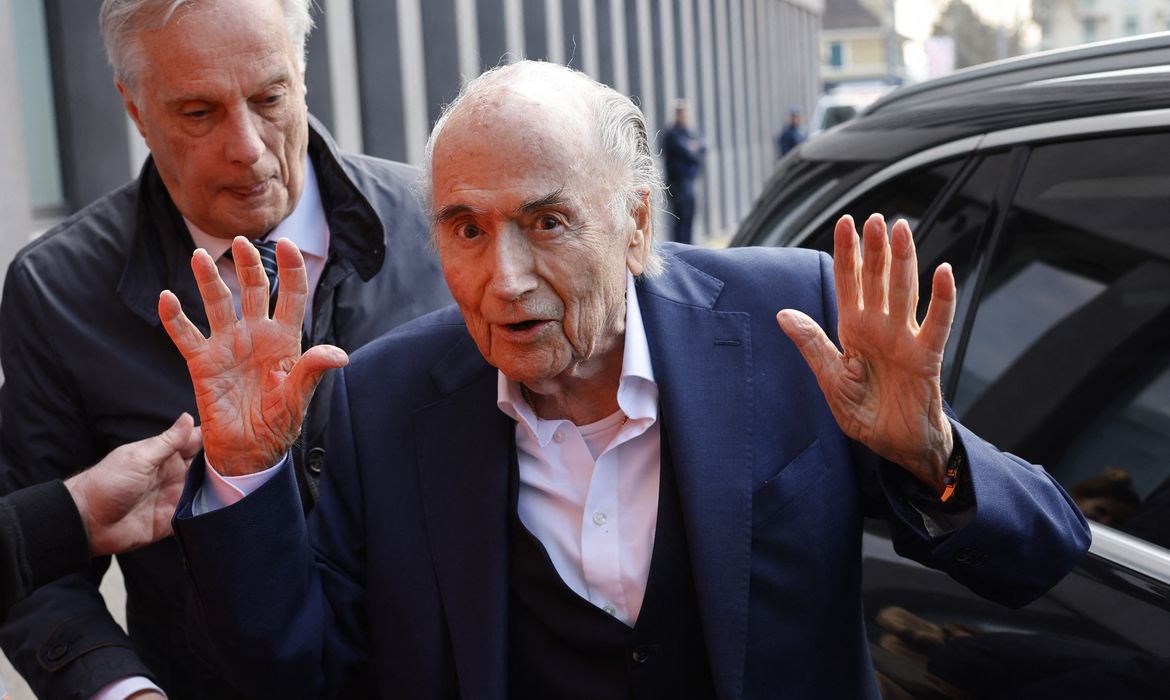 Ex-presidente da Fifa Joseph Blatter em Muttenz
 25/3/2025     REUTERS/Stefan Wermuth