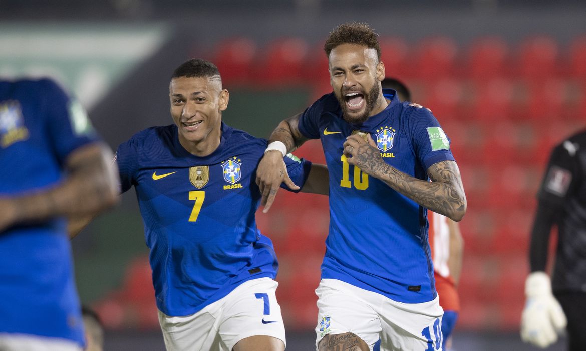 Brasil vence Paraguai por 2 a 0, em Assunção, pelas Eliminatórias da Copa do Mundo, em 08/06/2021