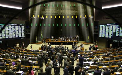Em sessão presidida pelo 1º vice-presidente da Câmara, deputado Marcos Pereira, o plenário do Congresso Nacional, aprovou crédito para Petrobras e para pagamento por exploração do pré-sal