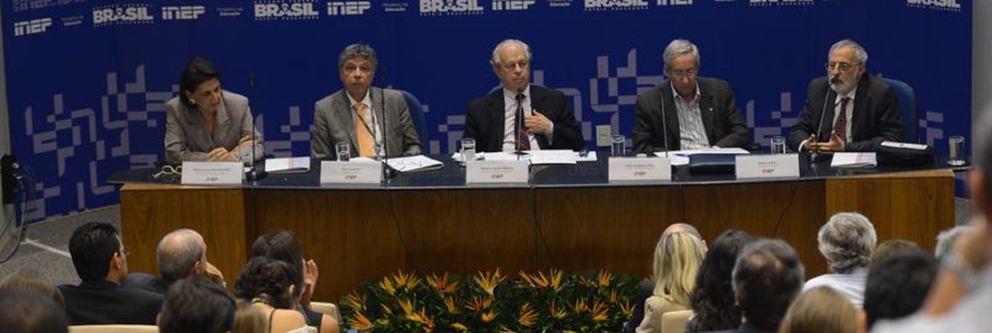 O ministro da Educação, Renato Ribeiro Janine, durante lançamento da Plataforma Devolutivas Pedagógicas