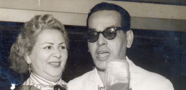 Dalva de Oliveira e Paulo Gracindo na Rádio Nacional