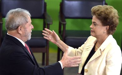 Presidenta Dilma dá posse ao ex-presidente Lula