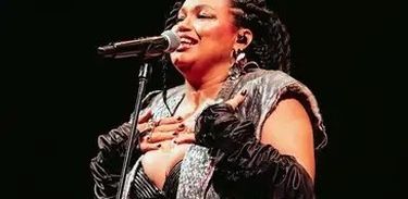 A cantora disse que cantar é uma forma de expressar sentimentos