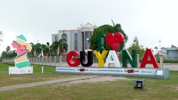 Caminhos da Reportagem_ Guiana_letreiro_na_capital_Georgetown