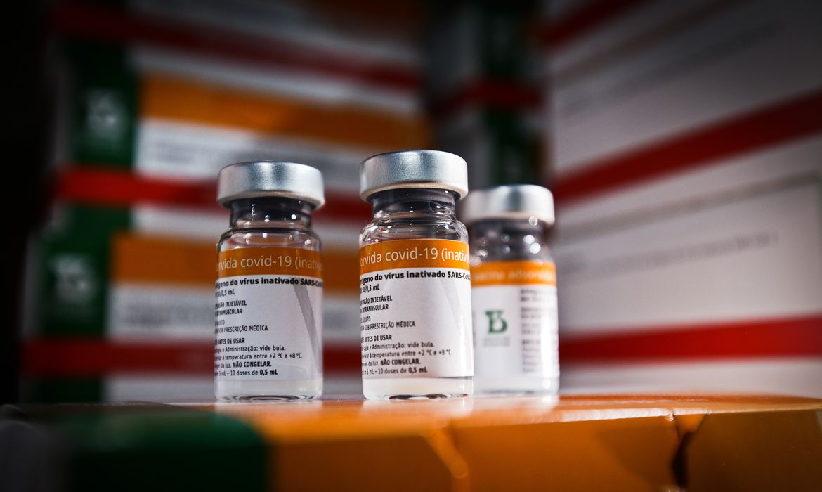 Chegada de 59.800 doses da vacina CoronaVac (17.03.2021)
Foto: Breno Esaki/Agência Saúde DF