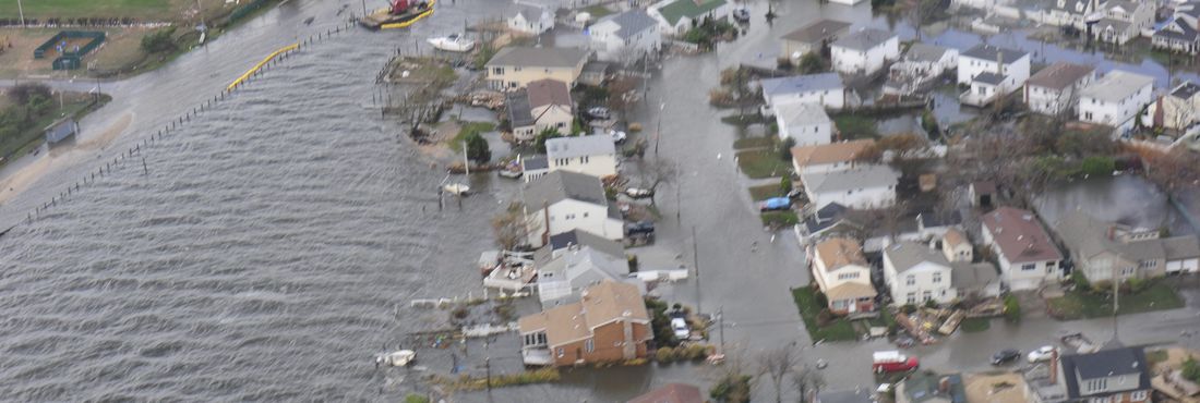 Vista área de LONG ISLAND, Estados Unidos, após a passagem da supertempestade Sandy