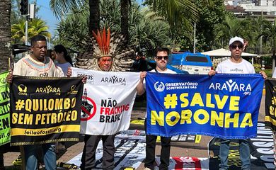 Rio de Janeiro, 13/12/2023,  Ambientalistas protestam contra leilão da ANP. Foto: Cristina Indio do Brasil/Agência Brasil
