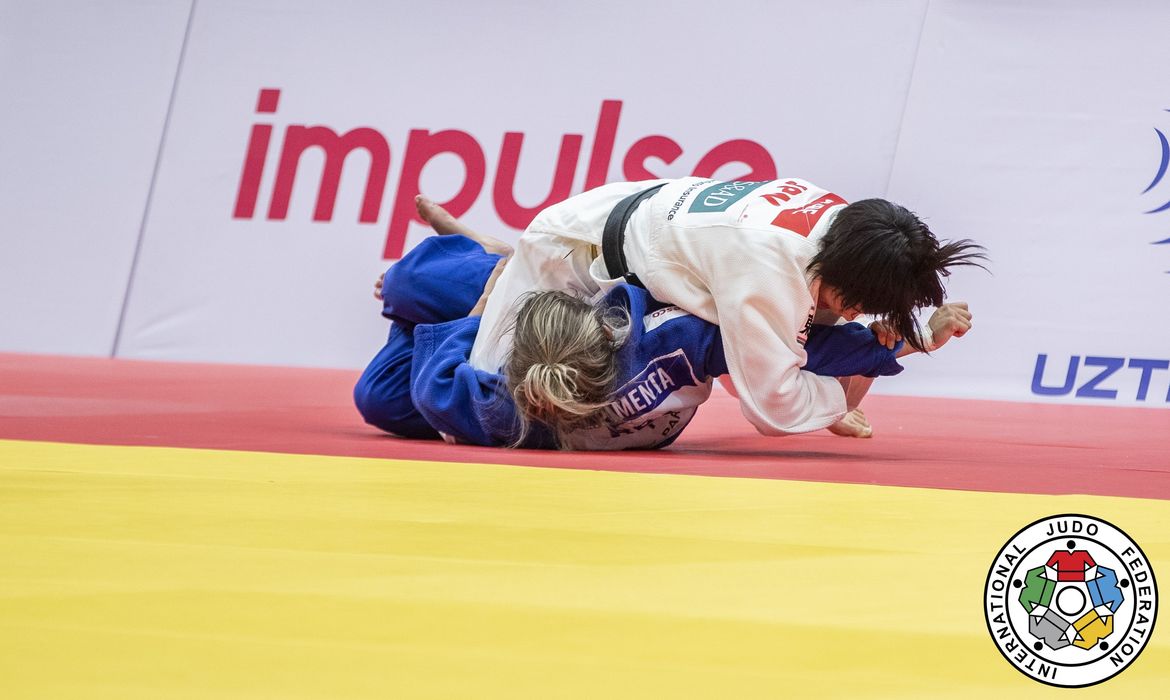 Larissa Pimenta foi derrotada na luta pelo bronze no Grand Slam do Uzbequistão.