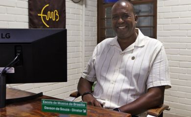 Brasília (DF), 16/01/2025 - Davson de Souza, diretor da Escola de Música de Brasília, fala sobre os cursos de verão. Foto: Wilson Dias/Agência Brasil