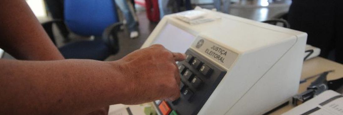 Urna eleitoral O segundo turno será realizado no dia 28 de outubro.