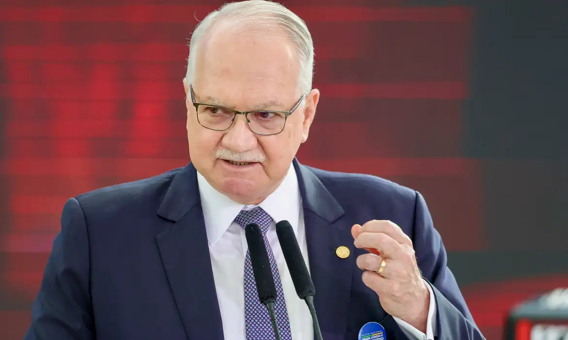 Fachin diz que CNJ vai priorizar combate à violência contra a mulher 