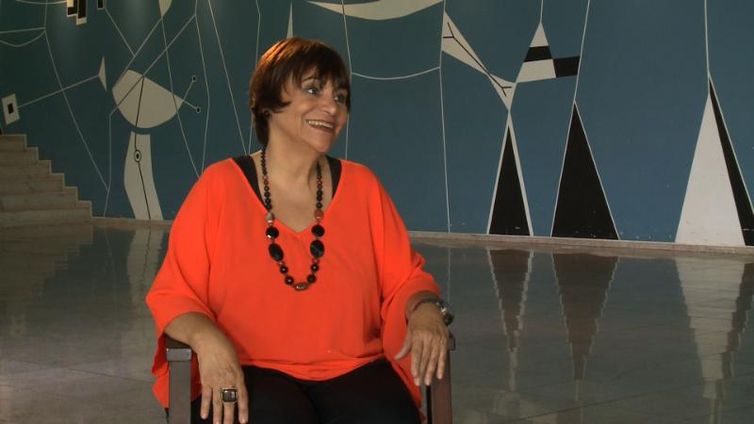 Jornalista e radialista Mara Régia