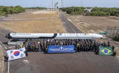 Alcântara (MA) - 16/12/2025 FAB realiza últimos preparativos para lançamento do 1º foguete comercial em território brasileiro. O Foguete HANBIT-Nano, da start-up espacial Innospace, já está posicionado na plataforma do Centro de Lançamento de Alcântara (CLA). Foto: INNOSPACE/ Divulgação