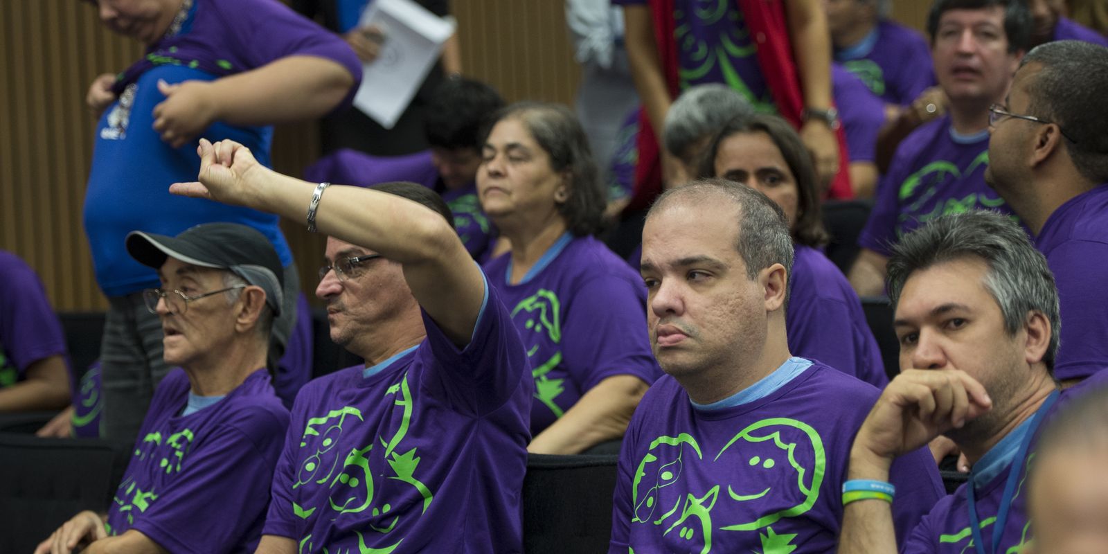 Doenças raras: falta de remédios no SUS provoca espera angustiante