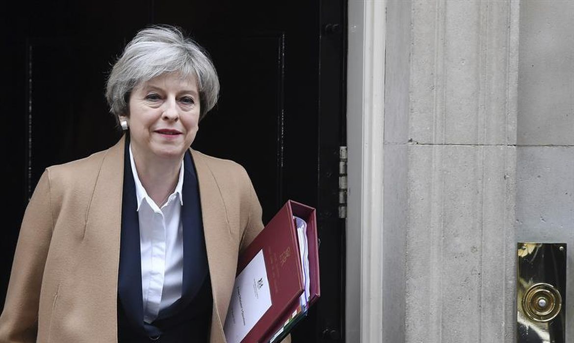 A primeira-ministra britânica, Theresa May, se dirige ao Parlamento para informar a ativação do Brexit, a saída do Reino Unido da União Europeia
