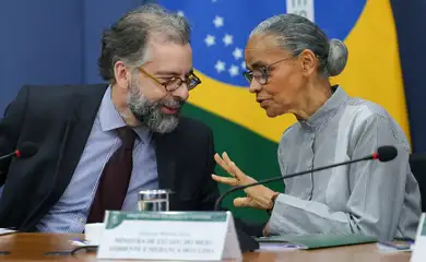 Brasília (DF) 31/10/2025 - O Ministério das Relações Exteriores promove entrevista sobre a Cúpula do Clima de Belém (6 e 7 de novembro), com a participação do Secretário de Clima, Energia e Meio Ambiente do Itamaraty, Embaixador Maurício Carvalho Lyrio., e  da ministra do Meio Ambiente e Mudança do Clima, Marina Silva Foto: Fabio Rodrigues-Pozzebom/ Agência Brasil