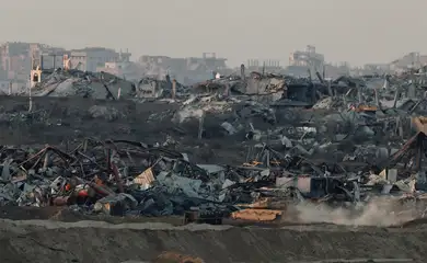 Tanque israelense manobra em Gaza, visto do lado israelense da fronteira
20/08/2025
Reuters//Amir Cohen/Proibida reprodução