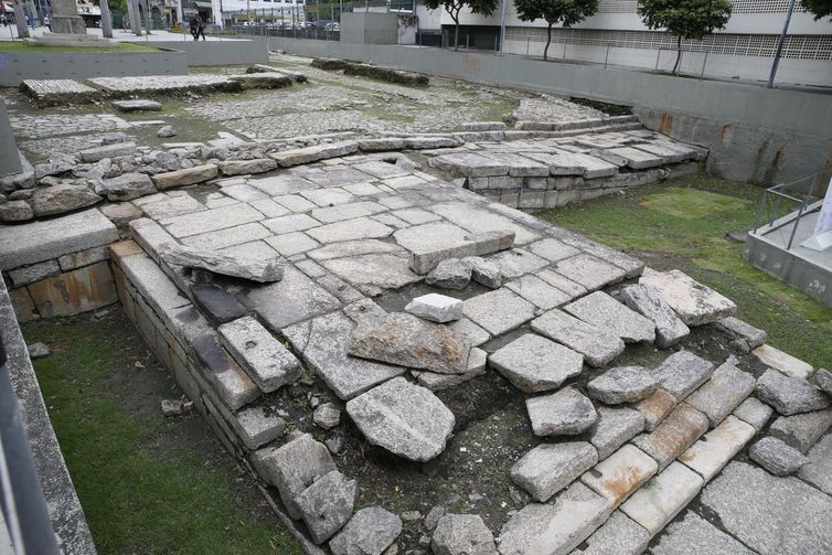 Consulado dos EUA anuncia patrocínio para conservação e consolidação do sítio arqueológico do Cais do Valongo, na zona portuária do Rio de Janeiro.