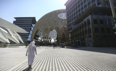 Expo Dubai 2020 é aberta com pavilhões de mais de 190 países.