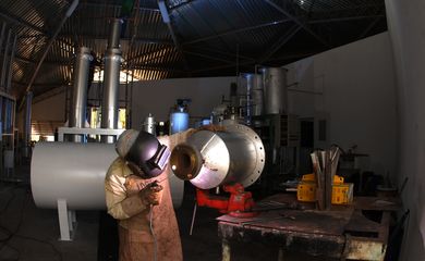 Montagem da Unidade experimental de produção de biodiesel da NUTEC.
Fortaleza (CE) 16.08.2006,indústrias; fábricas,  produção de biodiesel da NUTEC