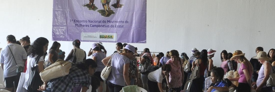 Brasília - O 1º Encontro Nacional do Movimento de Mulheres Camponesas do Brasil será aberto hoje (18), às 14h, no Pavilhão de Exposições do Parque da Cidade