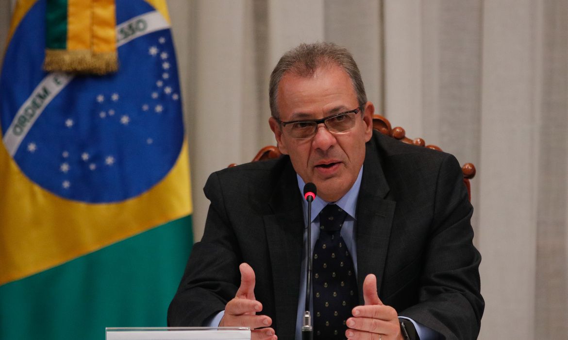 O ministro de Minas e Energia, Bento Albuquerque fala durante Fórum de Energia Brasil – Estados Unidos, na Escola Superior de Guerra, no Rio.