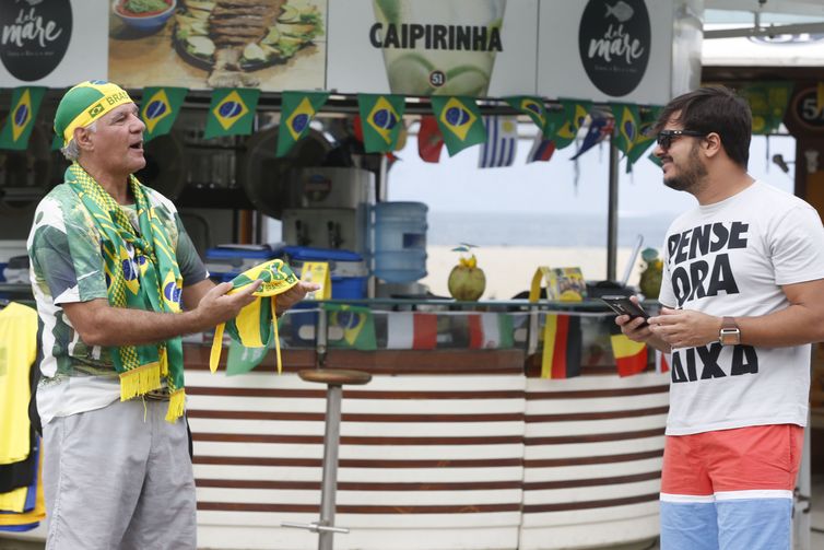 Advogado trabalhista explica direito a folgas em dias de jogos da Copa