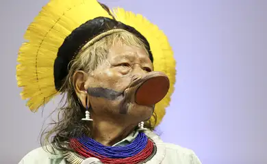 Brasília - O cacique Raoni Metuktire durante cerimônia de entrega da Medalha de Honra ao Mérito Indigenista, concedida a autoridades públicas e cidadãos que se destacaram na luta em favor dos povos indígenas brasileiros  (Marcelo Camargo