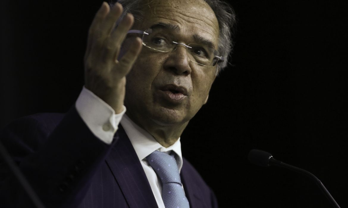 Ministro da Economia, Paulo Guedes, faz um balanço das ações de sua pasta no ano de 2021, durante entrevista coletiva