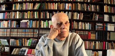 Morre aos 94 anos o escritor Rubem Fonseca no Rio de Janeiro