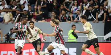 Ouça ao vivo: Fluminense e Vasco se enfrentam no Maracanã