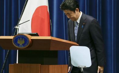 Shinzo Abe discursa por ocasião do 70º aniversário do fim da 2ª Guerra Mundial