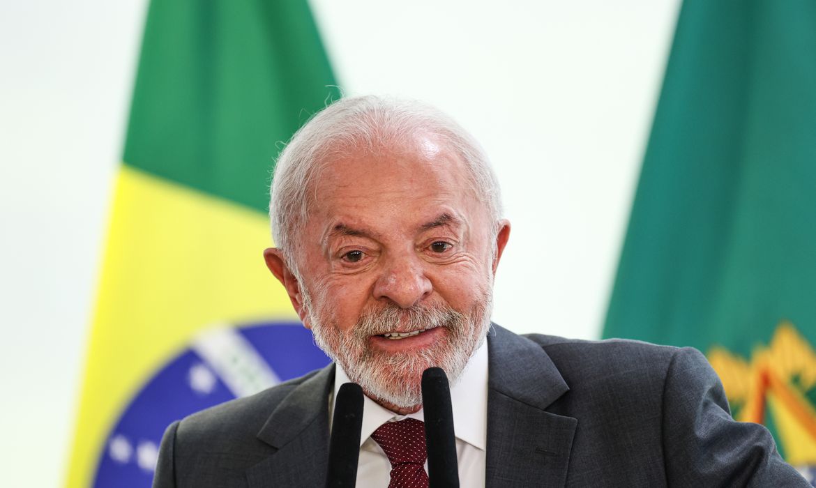 Marcelo Camargo/Agência Brasil Brasília (DF), 23/12/2025 - O presidente Luiz Inácio Lula da Silva durante cerimônia de assinatura do decreto que dispõe sobre o reconhecimento, a valorização e a promoção da cultura gospel como manifestação cultural nacional. Foto: Marcelo Camargo/Agência Brasil