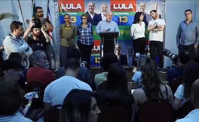 Lula conversa com a imprensa em JuizdeFora